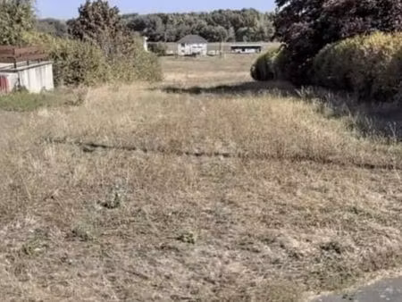 terrain 1 803 m² buxeuil