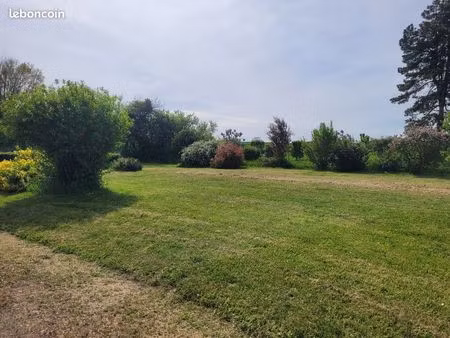 terrain 1000 m² saint baudille de la tour