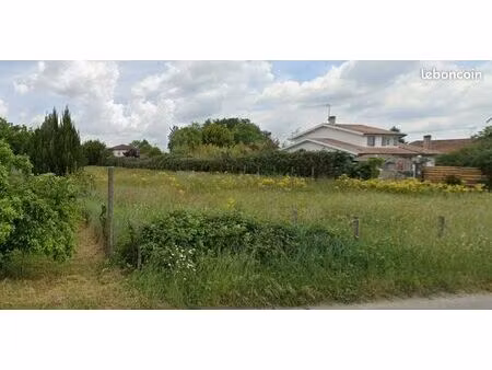 terrain 660 m² saint selve