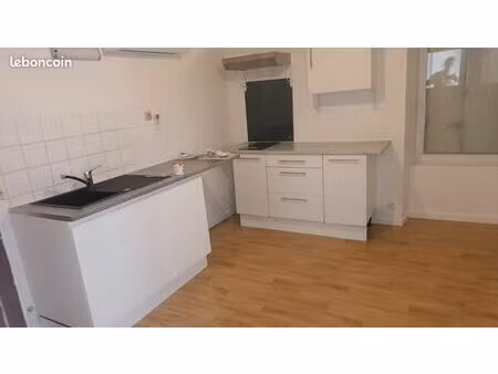 petit t2 au centre de guémené penfao