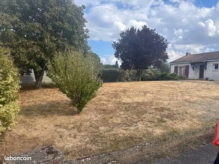 terrain 350 m² la remaudiere