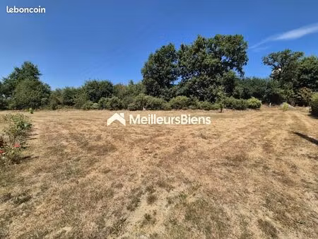 terrain 2 000 m² derval