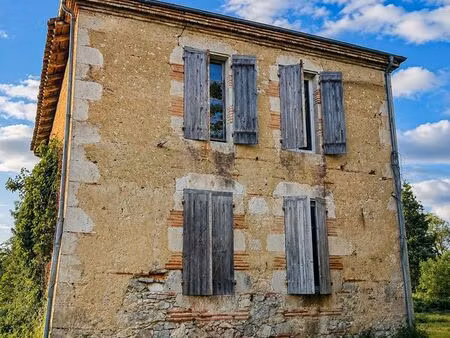 maison en pierre 295m2 avec dépendances - à rénover