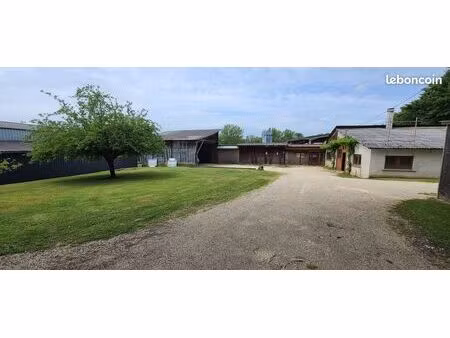 bureaux 450 m² bétaille