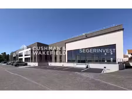local d'activités à vendre