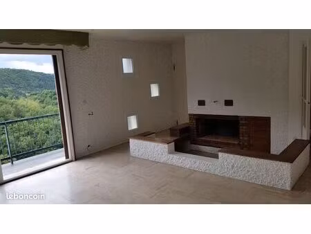 loue loue badaroux appt 120 m² ds maison ind  garage cour chauffage fuel  vue exceptionnel