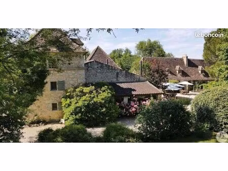 maison 10 pièces 370 m²