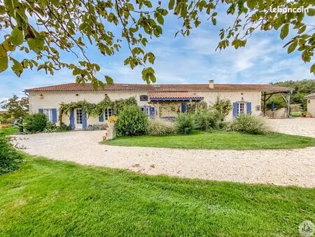 maison 6 pièces 290 m²