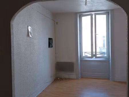 studio 27 m² en centre ville de lons le saunier