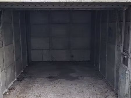 garage fermé 15m2