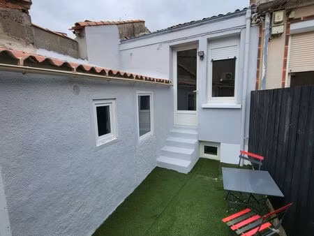 maisonnette meublé avec extérieur