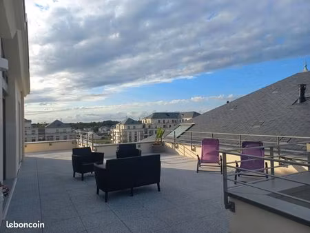 comme une maison sur les toits avec sa terrasse de plus de 65m² - t5 - triple expo + 2 par