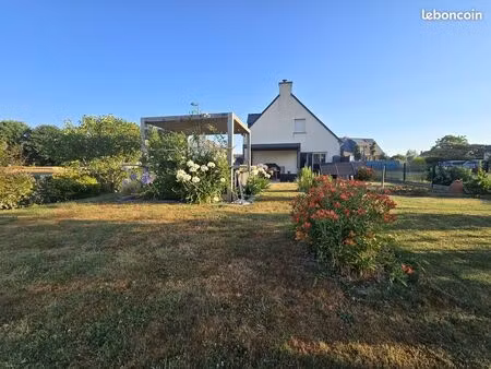 maison familiale 118 m² – 4 chambres + bureau/dressing (5e chambre possible) – terrain 585