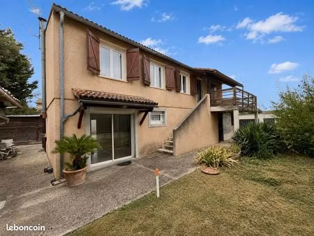 maison 6 pièces 160 m²
