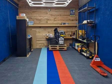 a louer garage équipé 51m²