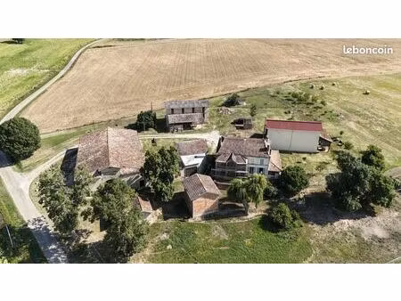 propriété 9 pièces 262 m²