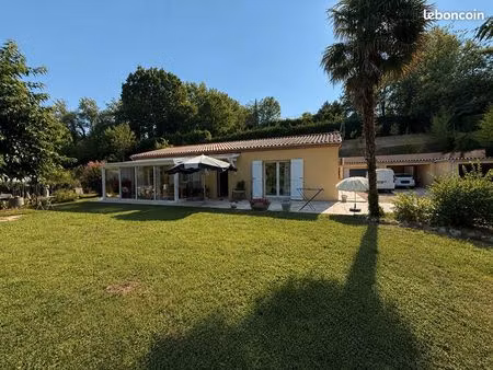 villa 4 pièces 100 m²