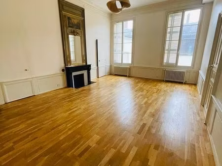 appartement 4 pièces 104 m²