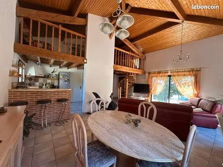 maison - 5 pièces – 120 m²
