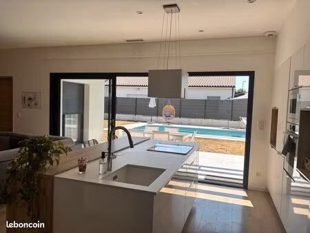 villa contemporaine de 145 m² avec piscine – 5 chambres – grenade