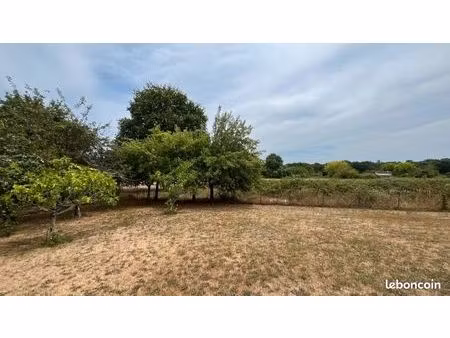 terrain 1 030 m² lignan de bordeaux