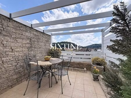 appartement 5 pièces 121 m²