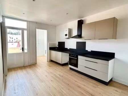 immeuble 15 pièces 590 m²