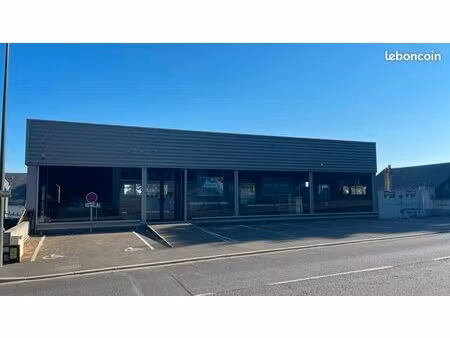 loue local commercial  600m2 à saint-avertin