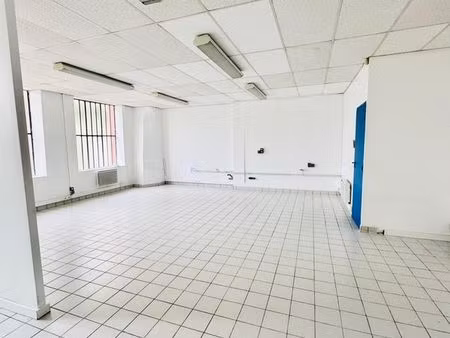 local commercial 137m2