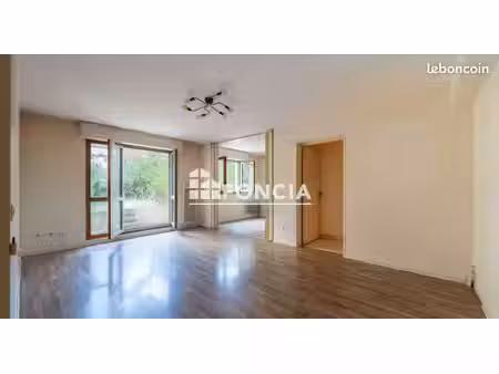 40m2 de terrasse et jardin pour ce 2pièces à rafraîchir