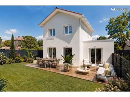 maison 5 pièces 104 m²