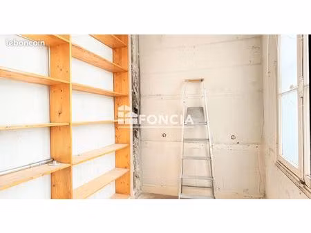 paris iii – reaumur-sebastopol / rue saint martin – chambre sur cour a renover