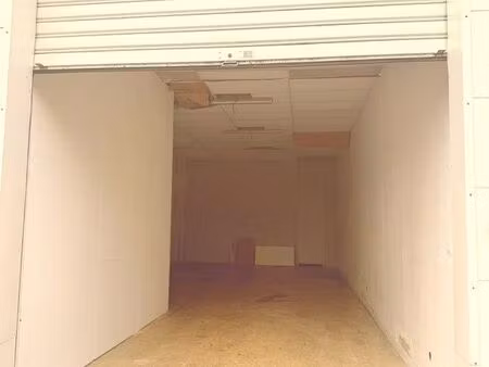 local de stockage / activité d’environ 70 m² – saint-berthevin (route de rennes)