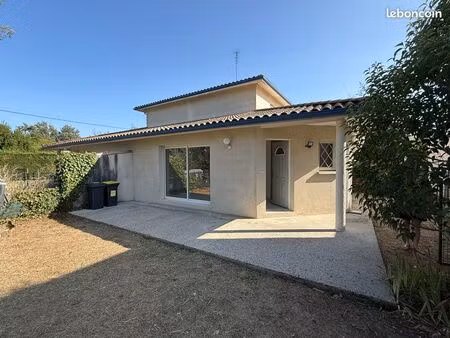 maison t3 avec jardinet et parking calme proche commerces