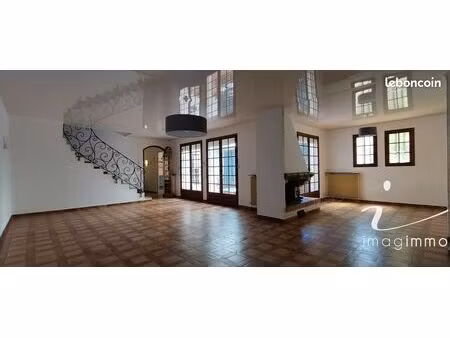 maison 5 pièces 146 m²