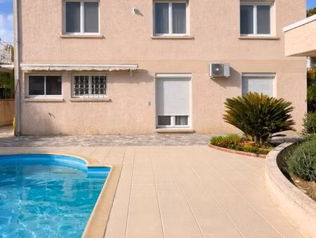 maison 6 pièces 180 m²