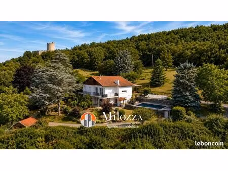 propriété 7 pièces 198 m²