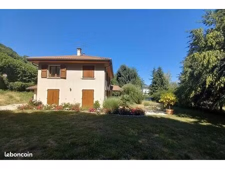 voiron  villa t6