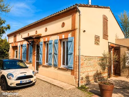 maison 9 pièces 240 m²