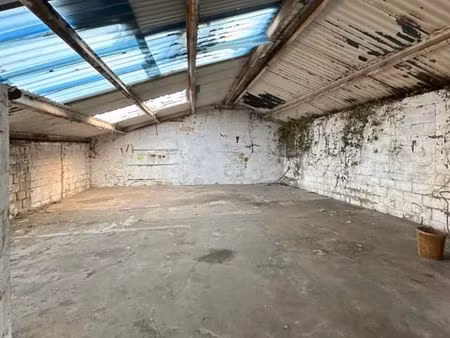 local d'activité 234 m²