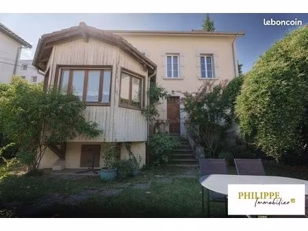 maison 5 pièces 105 m²