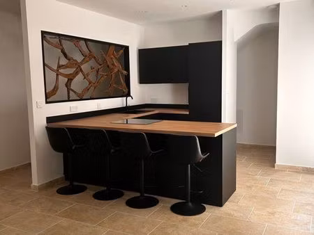 maison de village 130 m² entièrement rénovée – 4 chambres – cour