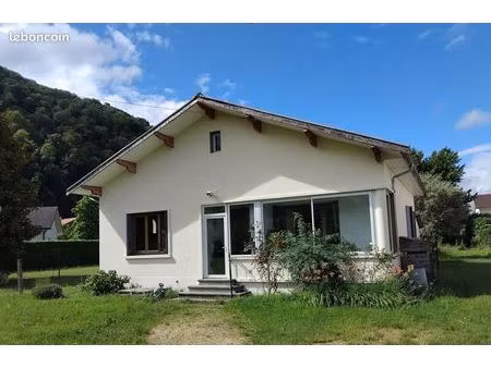 maison familiale de 145 m² au calme — terrain de 750 m²
