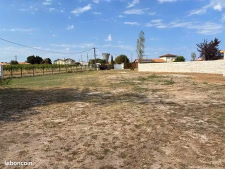 terrain viabilisé première ligne 1000m2