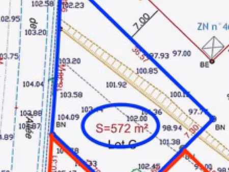 terrain 572 m² camors