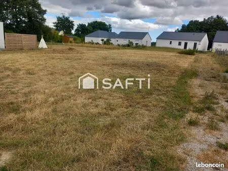terrain 577 m² peillac