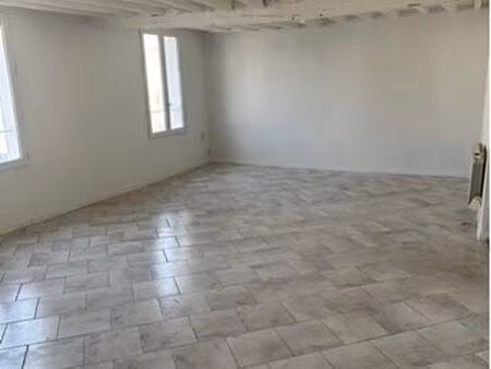 beau grand appartement