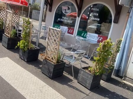 pizzeria au feu de bois