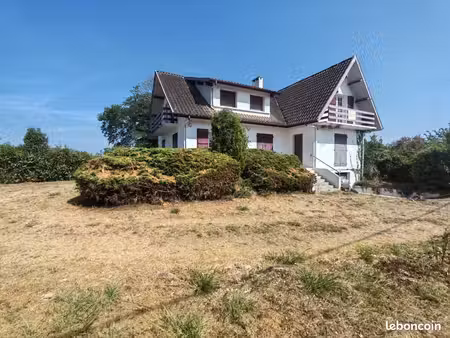 maison 9 pièces 200 m²