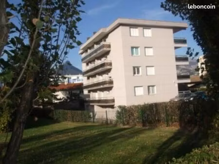 studio meublé